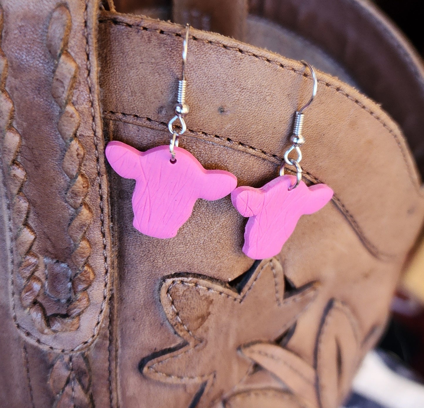 Cow dangle
