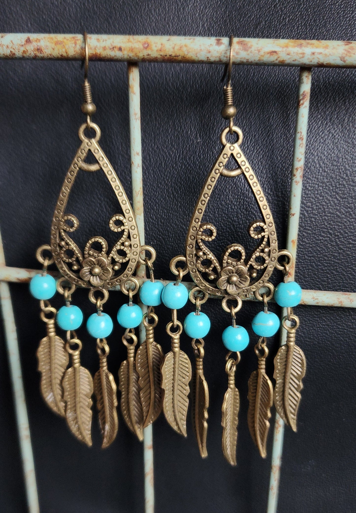 Beaded line