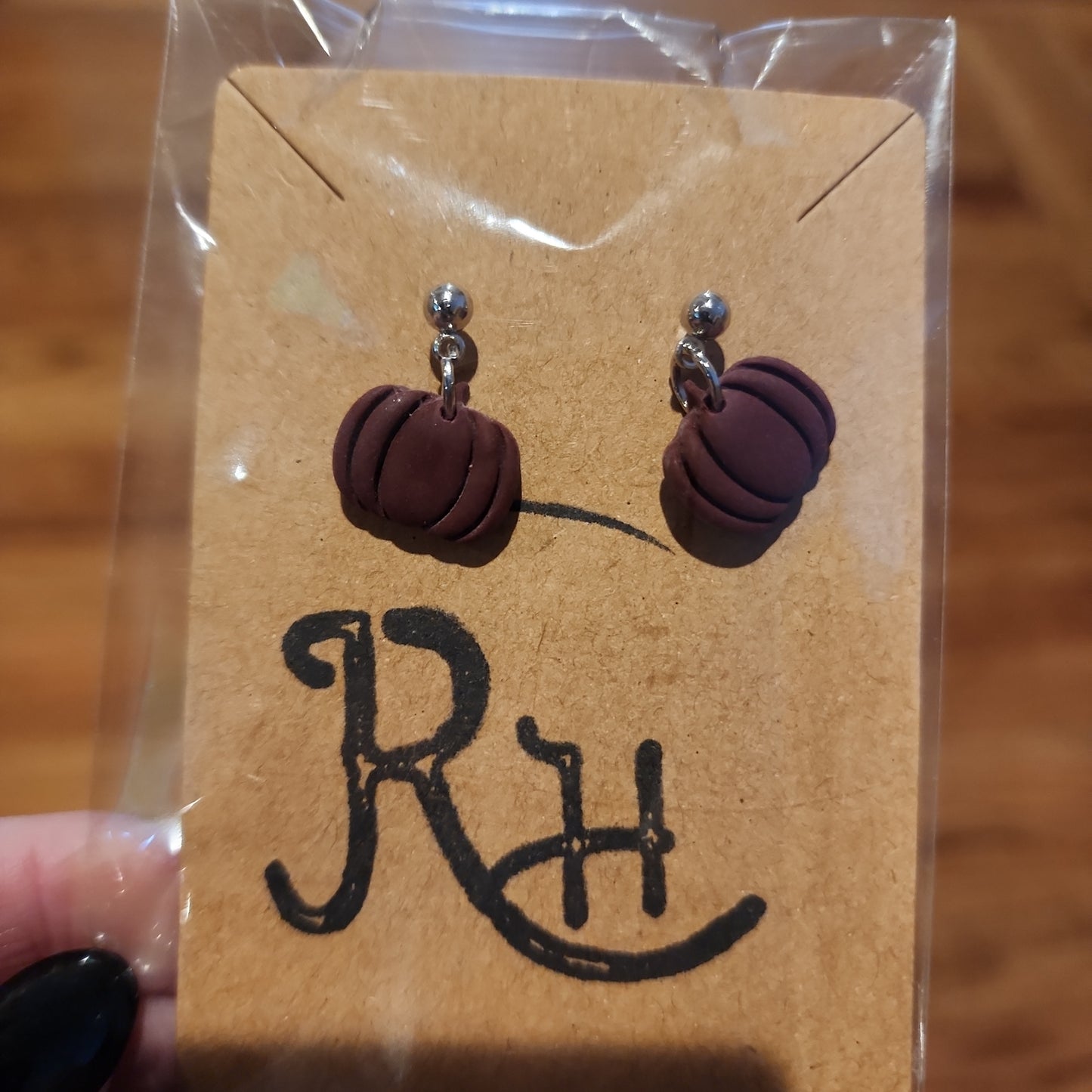 Pumpkin studs