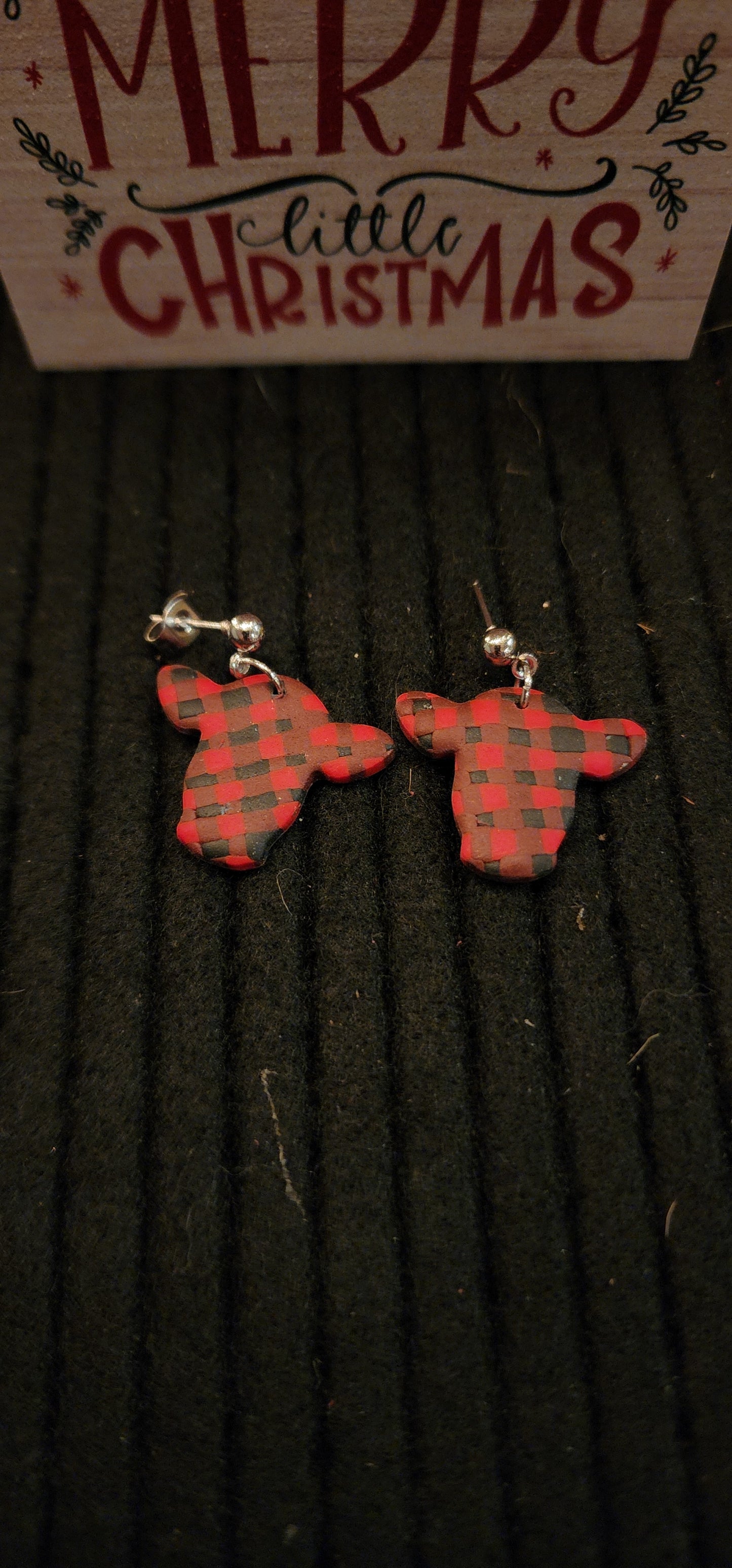 Cow stud dangle
