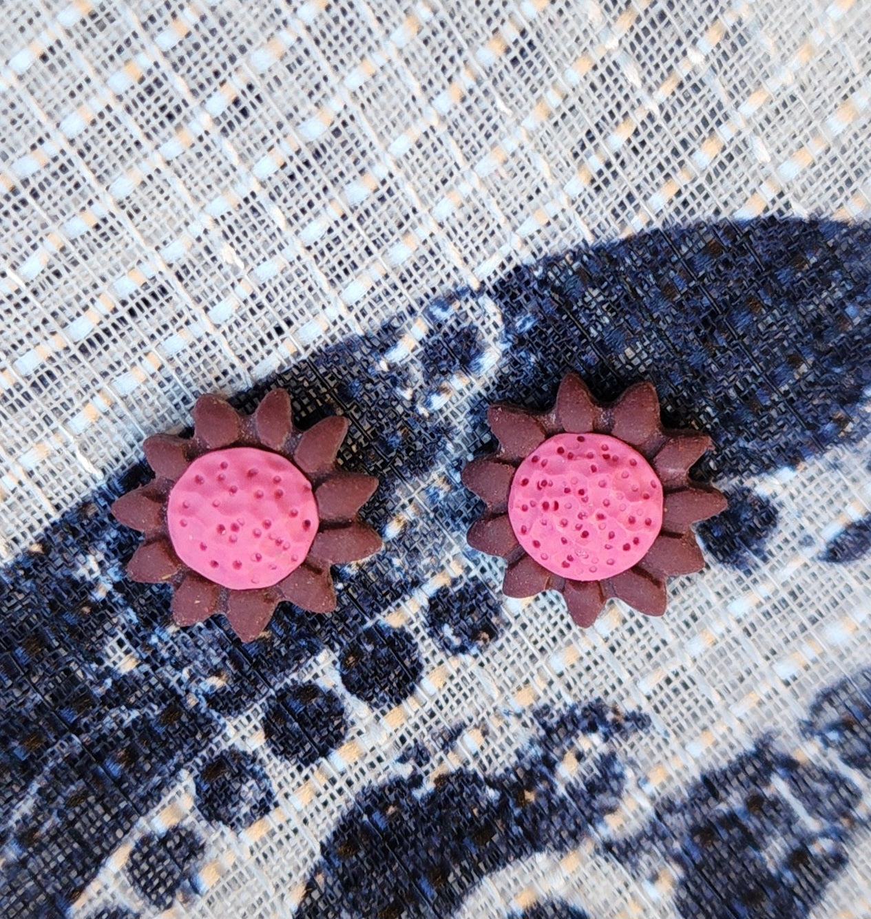 Sunflower studs