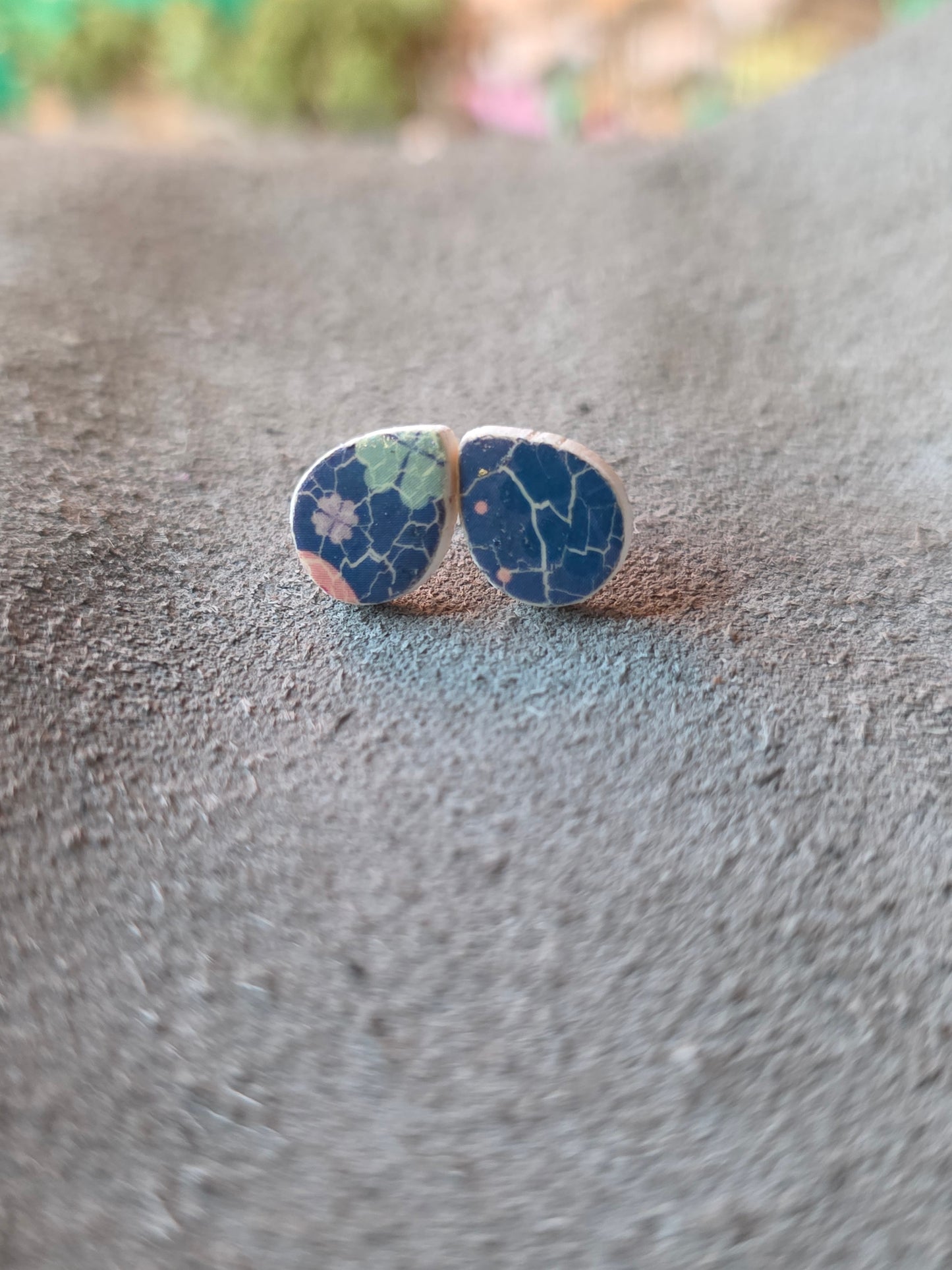 Mini Teardrop Stud