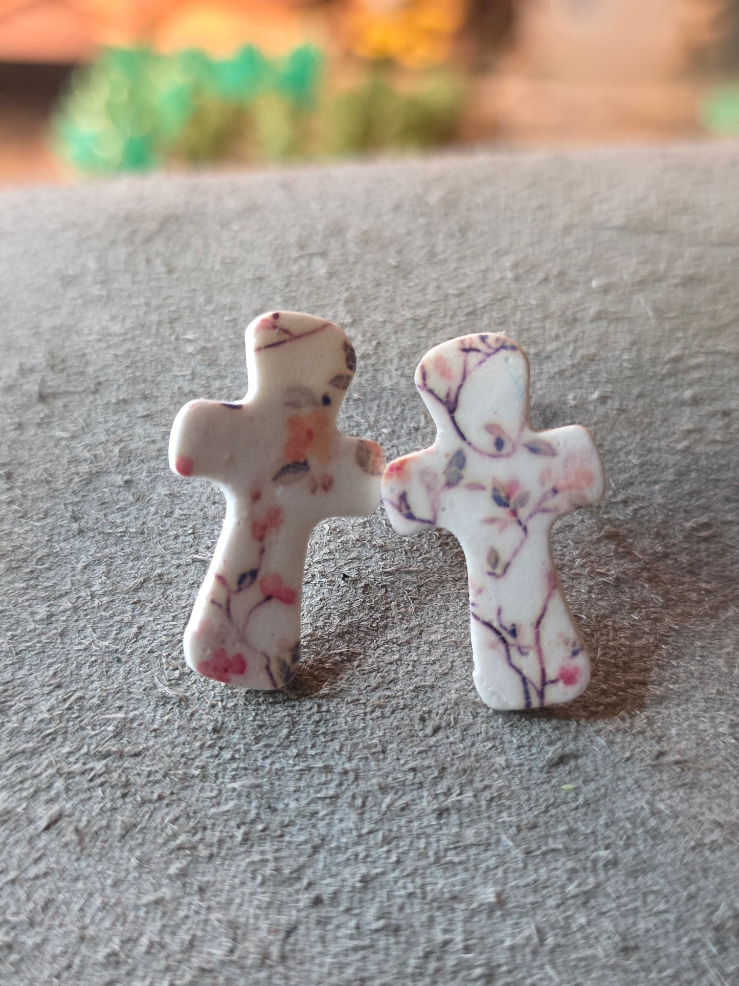 Cross Stud