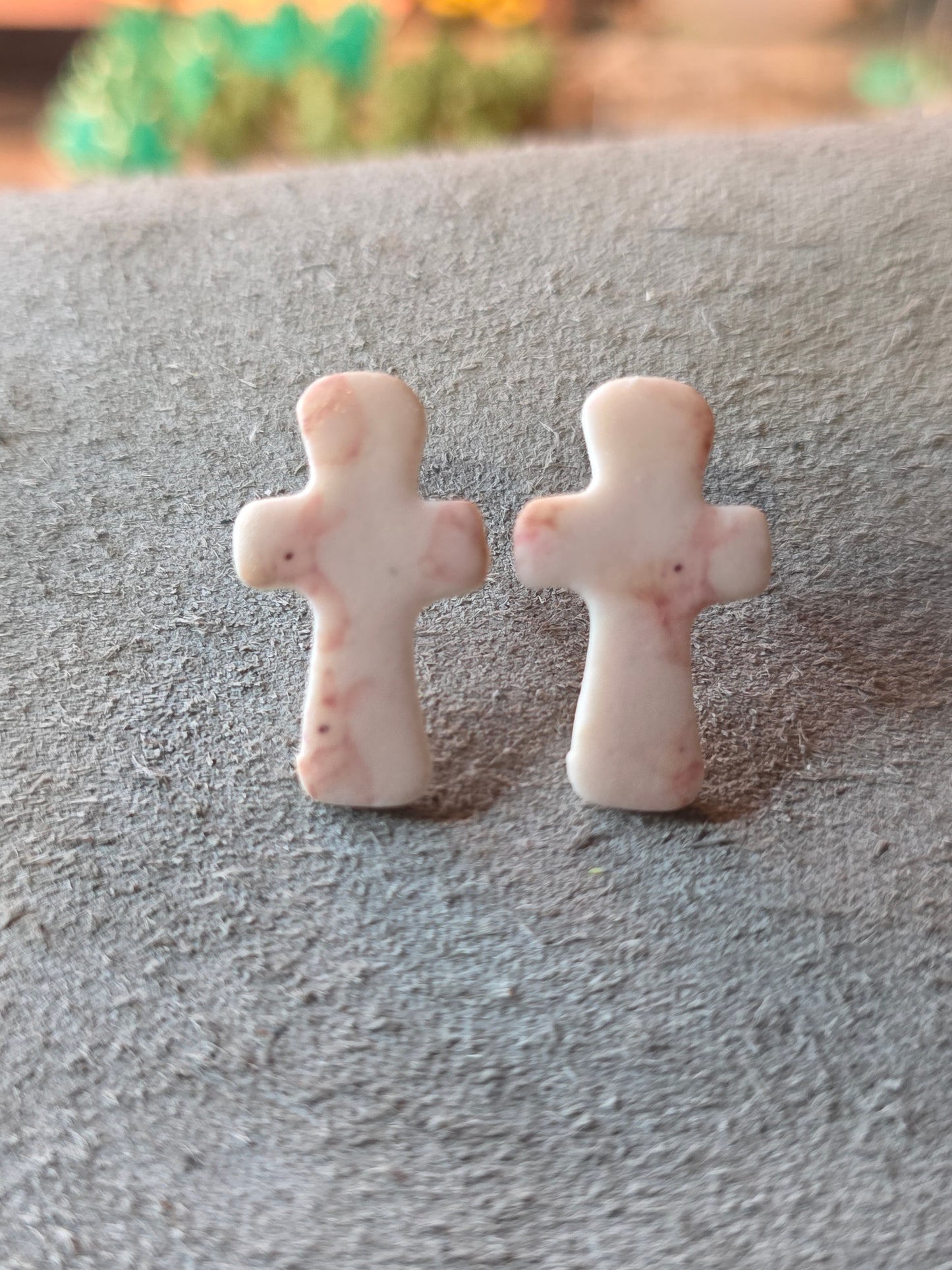 Cross Stud